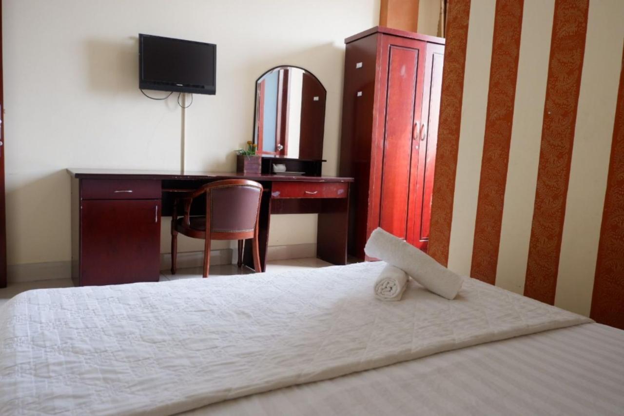 Reddoorz Tuan Viet Hotel Dinh Tien Hoang Ciudad Ho Chi Minh  Exterior foto